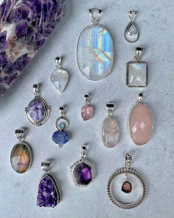 "Elegant crystal pendant crafted from a genuine natural gemstone, designed for everyday wear, gifting, and stylish spiritual jewelry."
